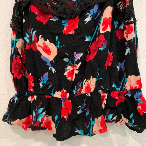 ReVamped Crop Tank Top Spaghetti Straps Elastic Ruffle Black Floral Size Large - Picture 6 of 8